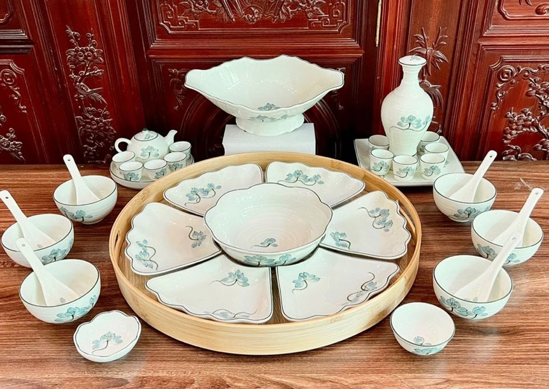Bộ Bát Đĩa Hoa Mặt Trời Vẽ Sen